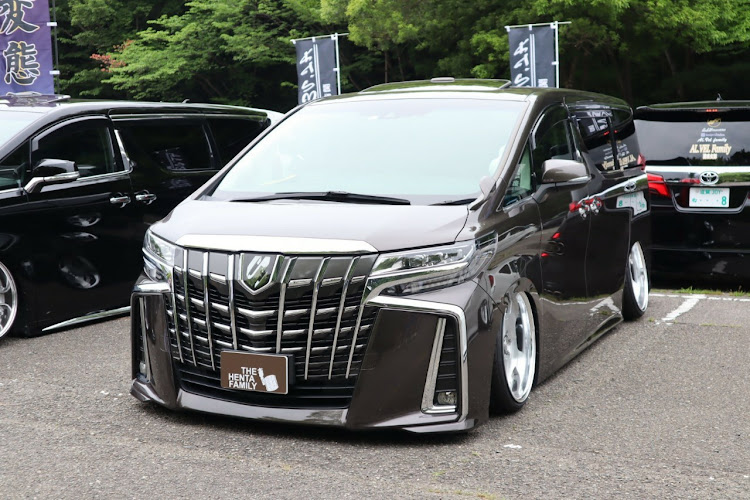 アルファードのアルヴェルフェスタ・アルヴェル好きと繋がりたい・６月もよろしくお願いします・皆さんお疲れ様でした♪・繋がりに感謝に関するカスタム事例の投稿画像21枚目