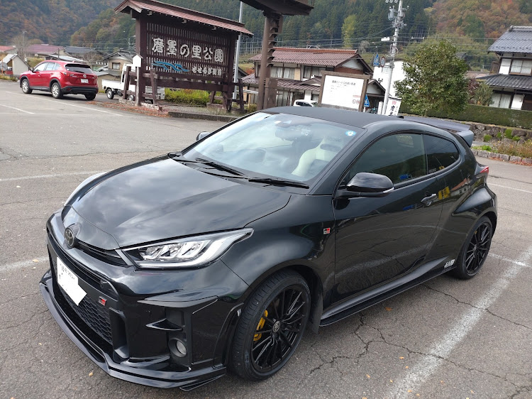 GRヤリスのいつもイイネ&コメントありがとうございます🙇‍♂️・GRヤリスRS・紅葉を求めて・岐阜県ドライブ・せせらぎ街道に関するカスタム事例の投稿画像1枚目