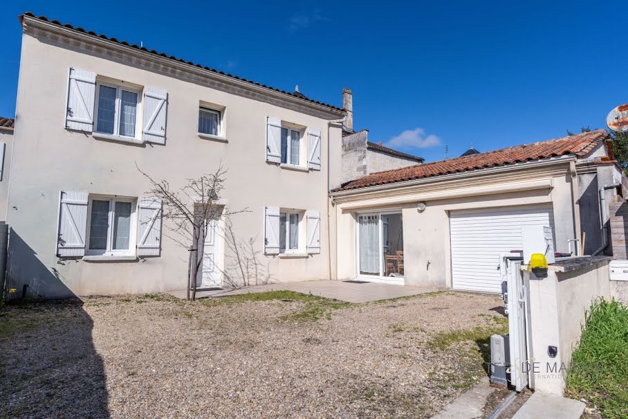 Vente maison 4 pièces 85.69 m² à Angouleme (16000), 218 093 €