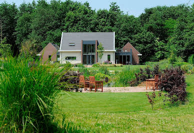 Villa with garden and terrace 19