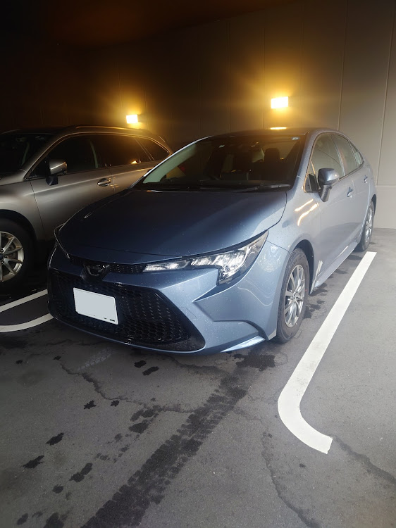 ウォンバットさんが投稿したカローラ・今回の出張のお供・軽いのかふわふわするー・オートサロンは続くよ・北陸出張に関するカスタム事例の投稿画像1枚目