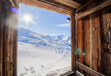 Chalet with panoramic view and terrace 10