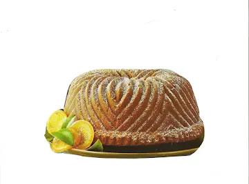Kentuky Bourbon-Pecan Pound Cake