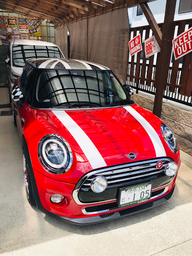 Mini のグリルバッジ ワンポイント チリレッド Geal Mini三宮に関するカスタム メンテナンスの投稿画像 車のカスタム情報はcartune