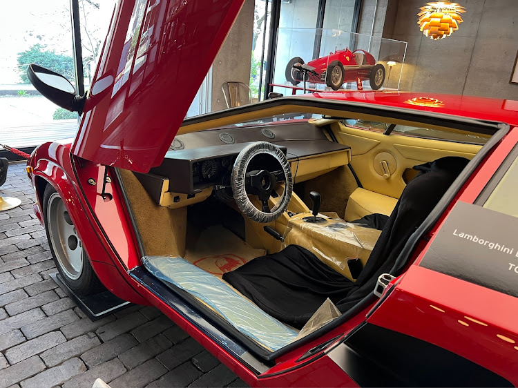 かい_NSXさんが投稿したランボルギーニ カウンタックに関するカスタム事例の投稿画像3枚目