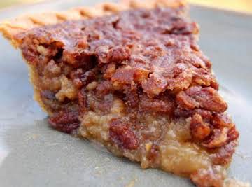 Pecan Pie (Easy and YUMMY)