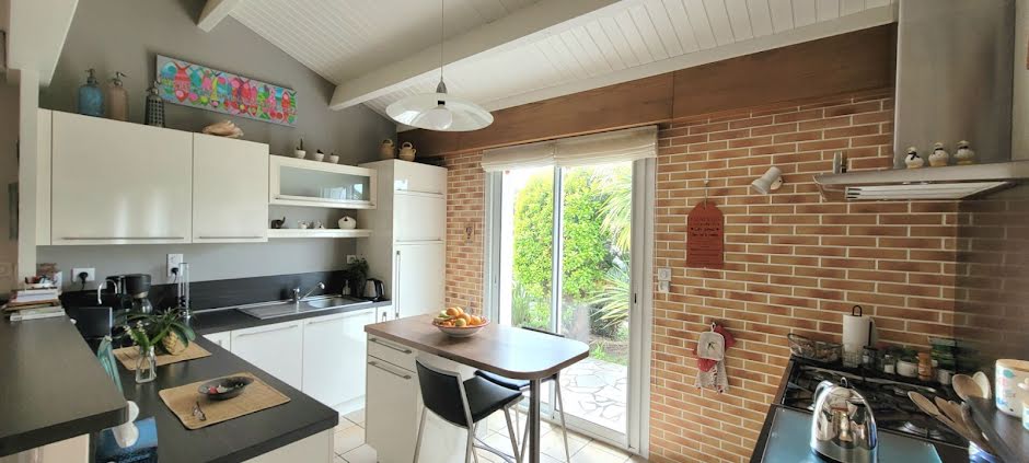 Vente maison 6 pièces 123.91 m² à Le Fenouiller (85800), 400 000 €