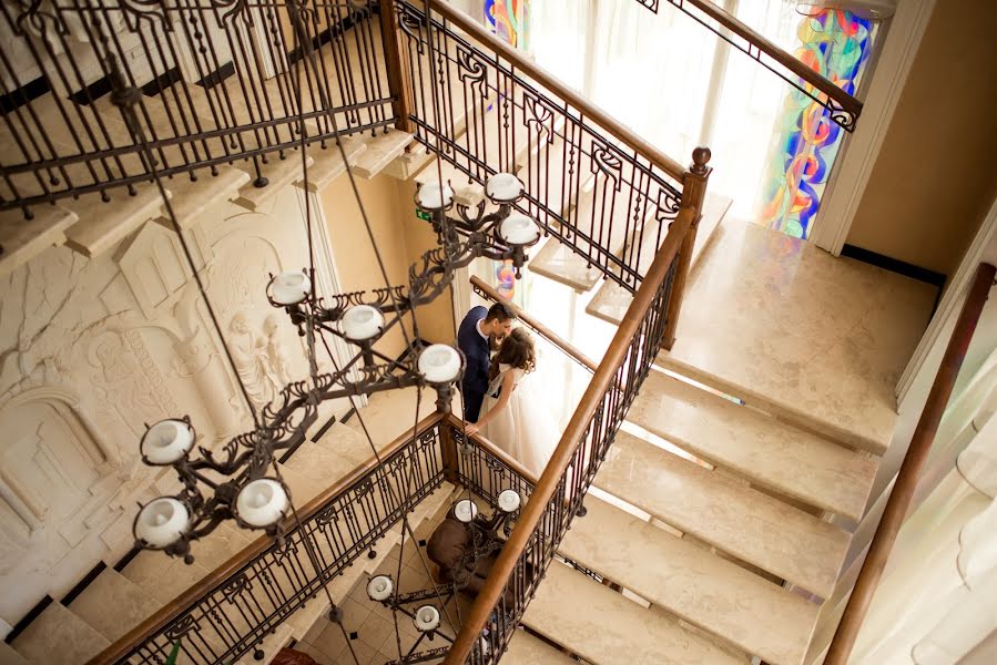 Fotógrafo de casamento Olga Svetlaya (svetlaya). Foto de 7 de junho 2019