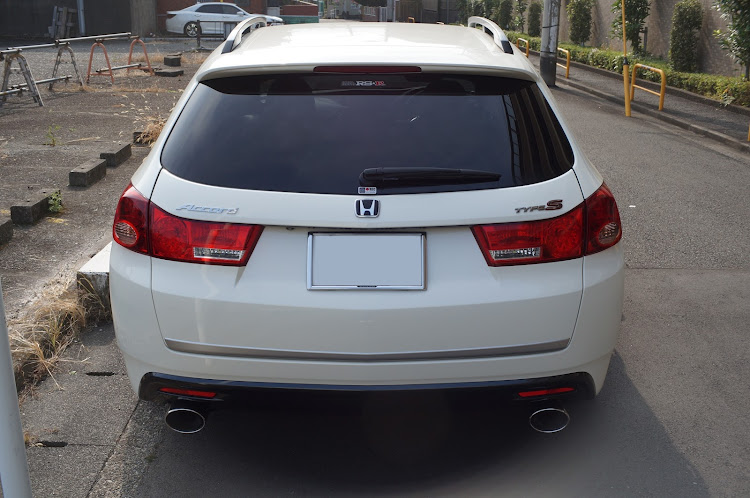 アコードツアラーのエンブレム交換・Accord・TypeS・愛車刷新計画・11月もよろしくお願いしますに関するカスタム事例の投稿画像1枚目
