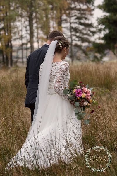 Wedding photographer Linn Kristin Menden (fotografmenden). Photo of 14 May 2019