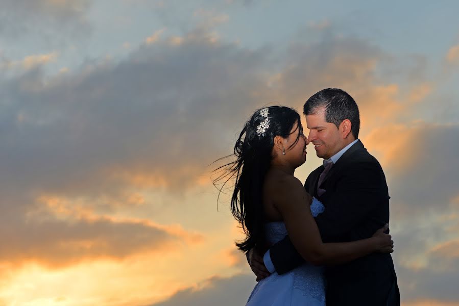 Fotografo di matrimoni Denix Canacue (canacue). Foto del 9 giugno 2015