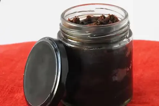 Chocolate Walnut Cake In Jar [1 Piece]