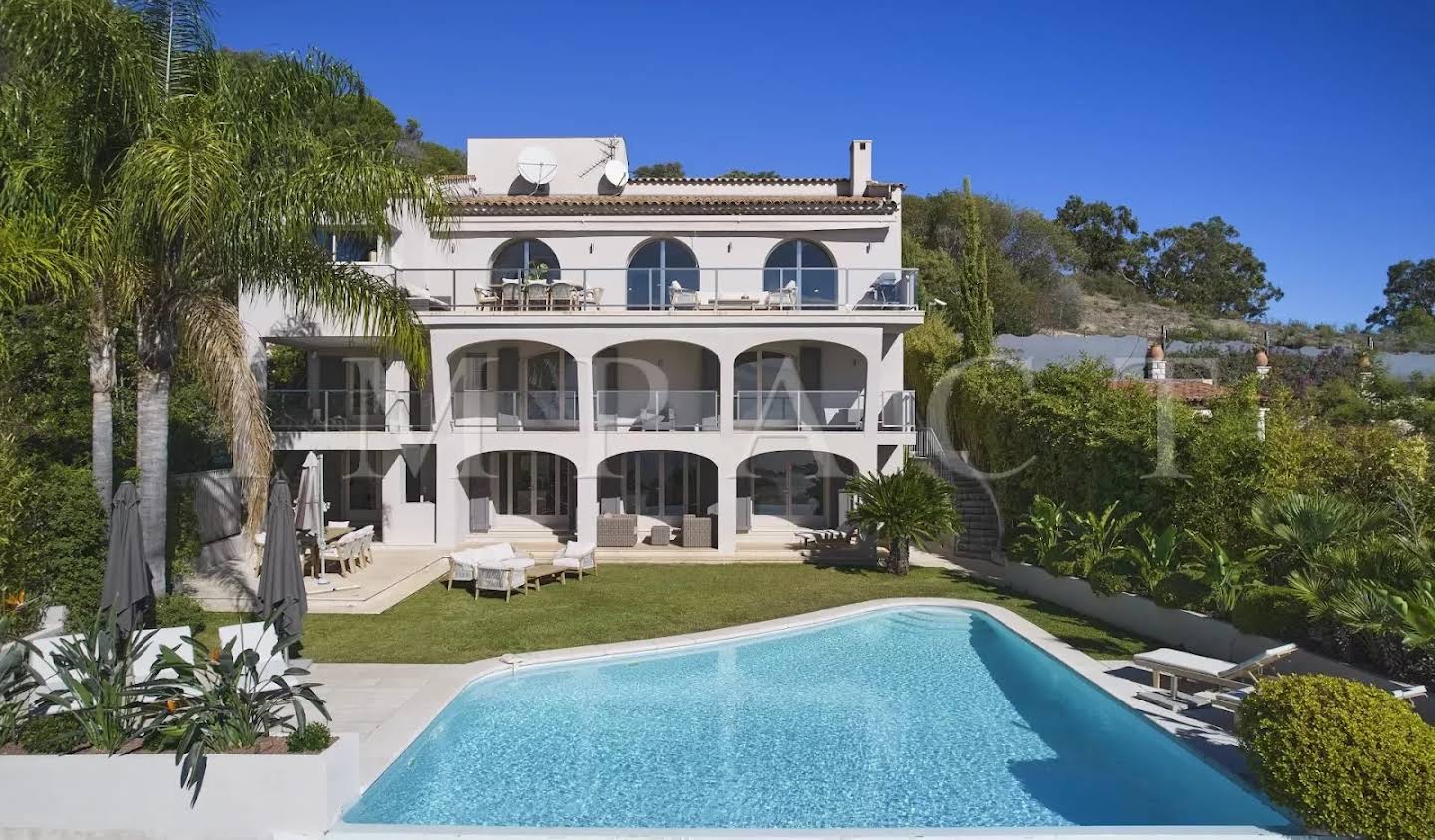 Villa with pool and garden Cannes