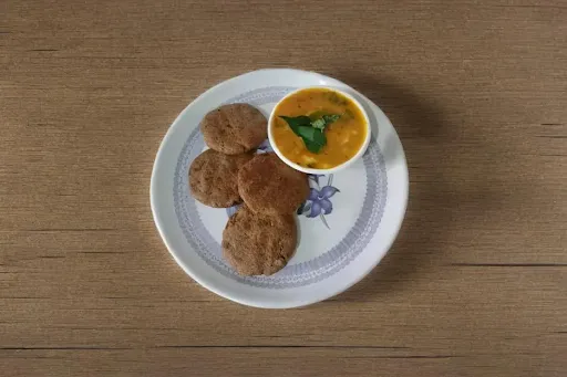 Fasting Special Kuttu Kachori [4 Pieces] With Aloo Tamatar Sabji