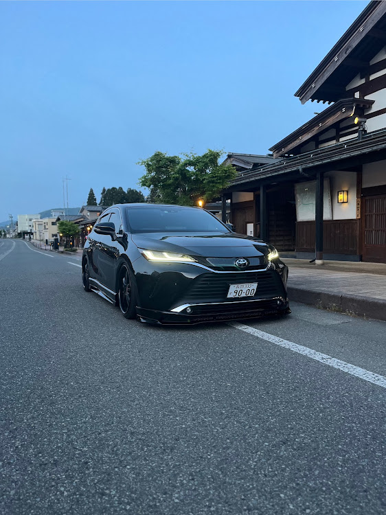 ハリアーのyutaさんが投稿したカスタム事例の投稿画像1枚目