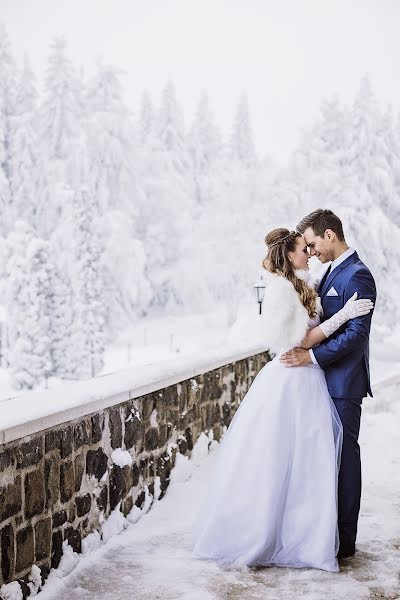 Fotógrafo de bodas Eszter Semsei (esztersemsei). Foto del 17 de marzo 2018