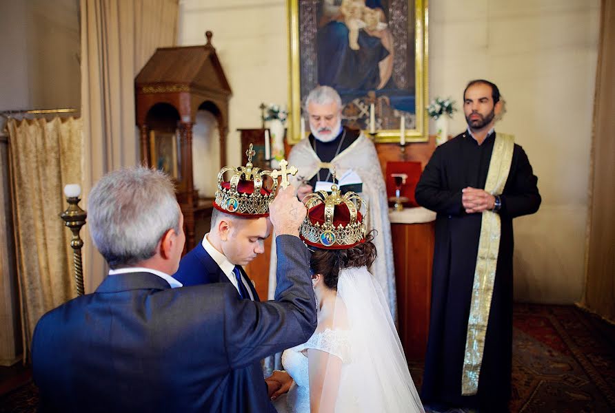 Wedding photographer Lyubov Rozhkova (luba131286). Photo of 11 January 2016