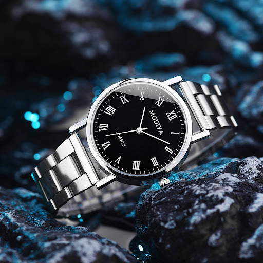 Title 5, Simple Alloy Band Quartz Mens Watch. Durable a...