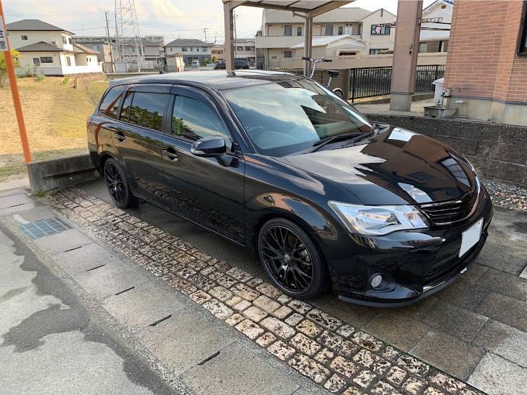 カローラスポーツの洗車・カローラフィールダー・黄砂まみれ・kicksワイトレ・オートクラフトに関するカスタム事例の投稿画像2枚目