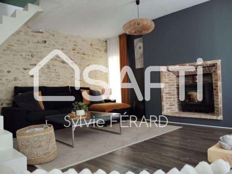 Vente maison 5 pièces 125 m² à Le Bourg-Saint-Léonard (61310), 178 000 €