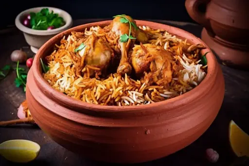 Hyderabadi Chicken Dum Biryani [with Bone | 4 Pcs | 650 GM]