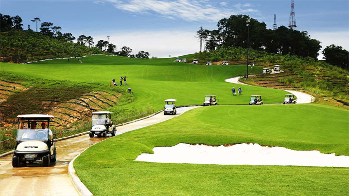 Tour du lịch golf Hải Dương - Đầu tư dàn xe golf động cơ mới nhập khẩu từ Úc