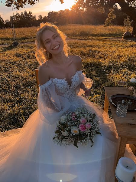 Wedding photographer Liliya Ibragimova (liliphotospb). Photo of 18 April 2021