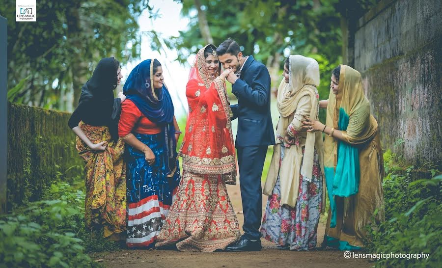 Wedding photographer Jamshy Parakkal (studiolensmagic). Photo of 10 December 2020