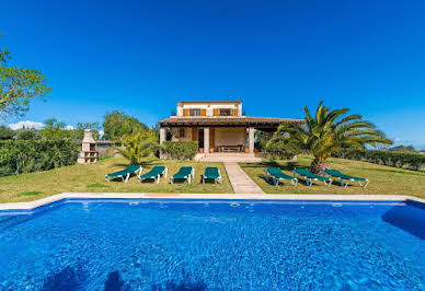 Villa with pool and terrace 7