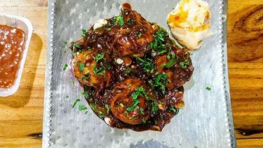 Mushroom Cheese Butter Masala Gravy Momos