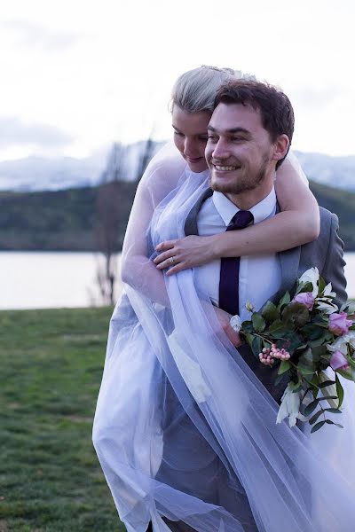 Wedding photographer Lily And Rose Photography (lilyandrosephoto). Photo of 1 November 2019