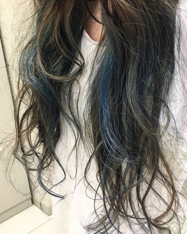 インナーカラーヘアスタイル70選 チラ見えする髪色がオトナかわいい Trill トリル