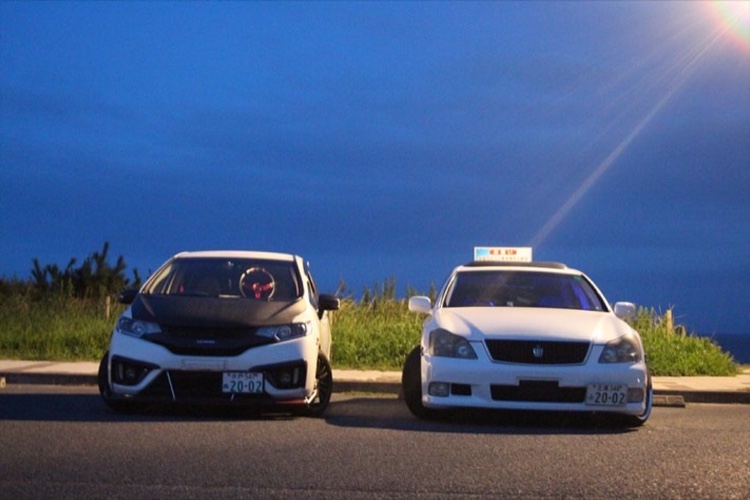 クラウンアスリートの低そうで低くない少し低い車・grs184クラウンアスリート・カメ活ドライブ・大親友に感謝に関するカスタム事例の投稿画像2枚目