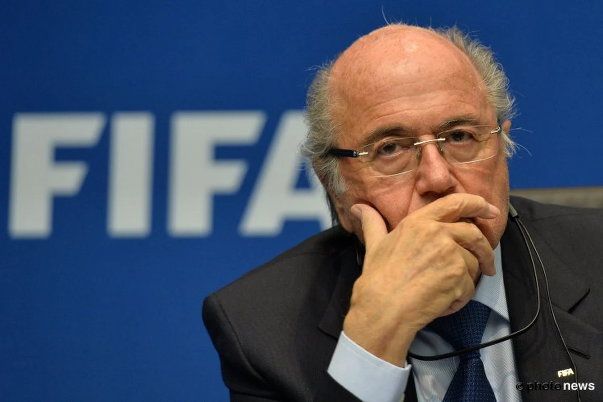 Zowel voor- als tegenstanders Blatter spreken over "duidelijk complot"