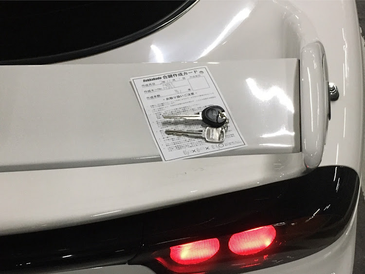 RX-7の事故には気をつけよう・立体駐車場は盛れる・ロータリー・仲間に感謝に関するカスタム事例の投稿画像5枚目