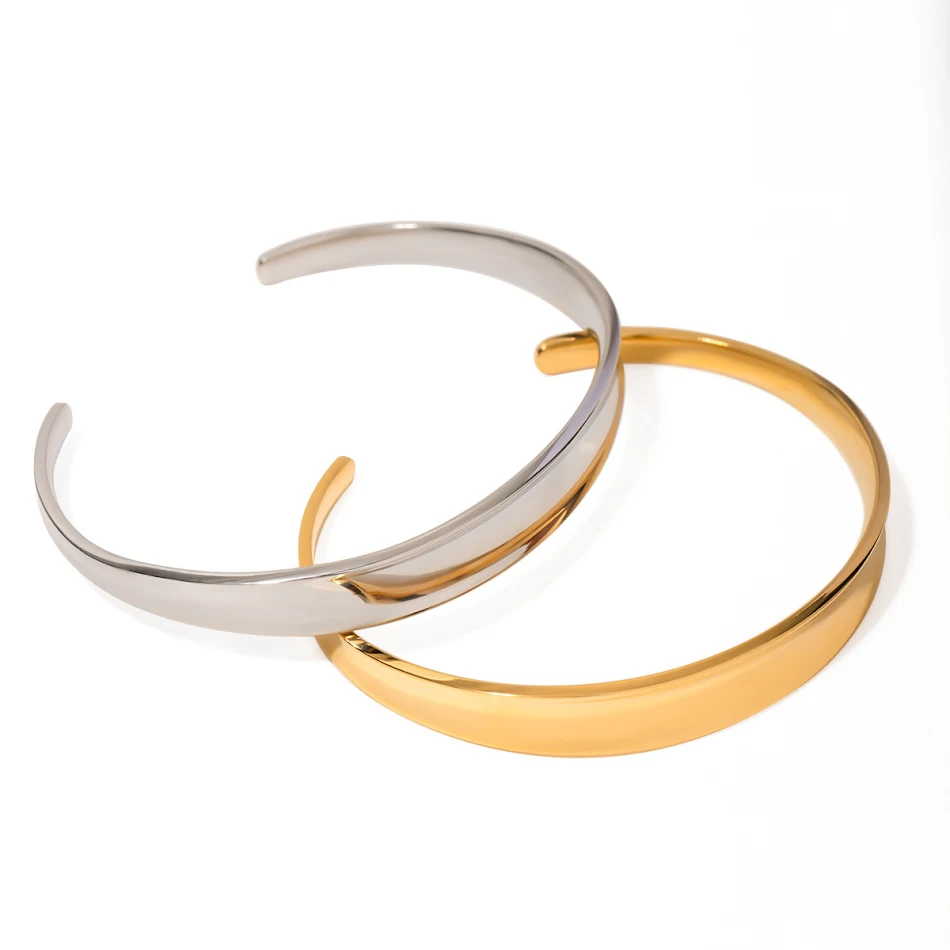 Bracciale semplice in acciaio inossidabile dorato 18K stile INS, versatile e alla moda, perfetto per l'uso quotidiano e per completare ogni outfit.
