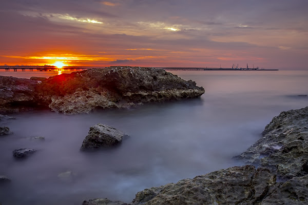 Alba dalla scogliera. di michele vitulano