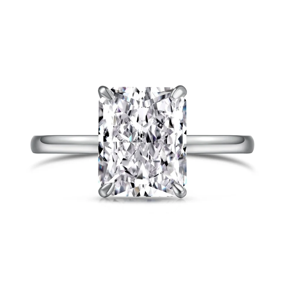 Zilveren damesring met Ice Flower zirkonia's. Schitterend bloemdesign. Perfect cadeau voor haar. Elegante ring voor dagelijks of feestelijk gebruik.