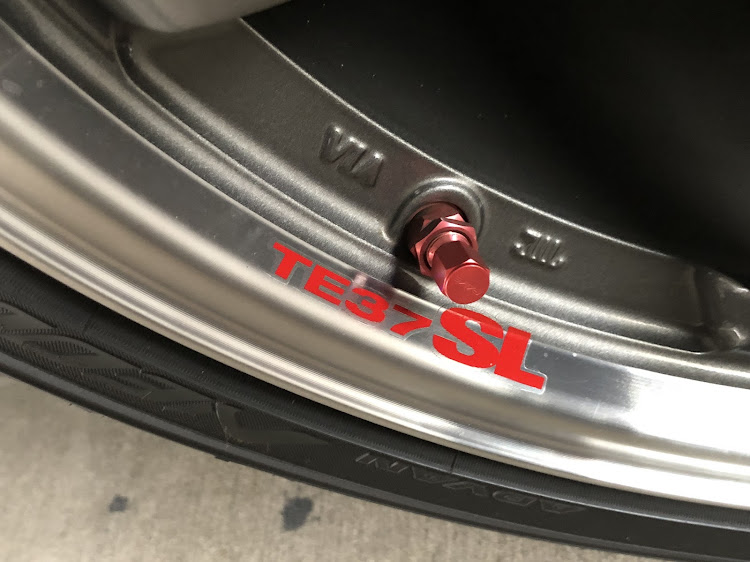 スカイライン GT-Rのスカイライン・ドライブ・スカイラインGTR BCNR33・ツーリングに関するカスタム事例の投稿画像5枚目