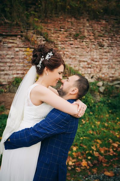 Fotógrafo de casamento Yuliya Petrova (petrova). Foto de 24 de outubro 2017