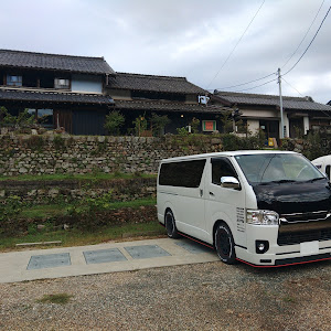 ハイエースバン TRH200V