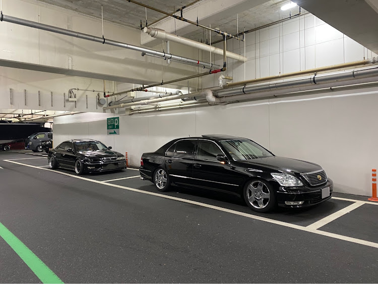 セルシオのセルシオ・平成・車高調整に関するカスタム事例の投稿画像1枚目