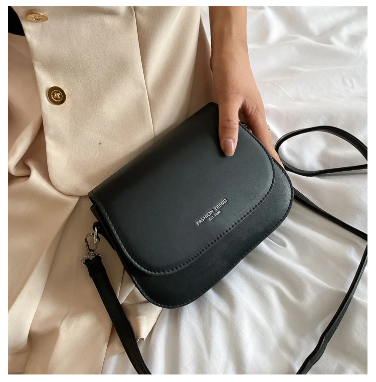 Stylish PU Girls Crossbody Bag for Commuting. A comfortable and fashionable bag designed for daily use and carrying your
