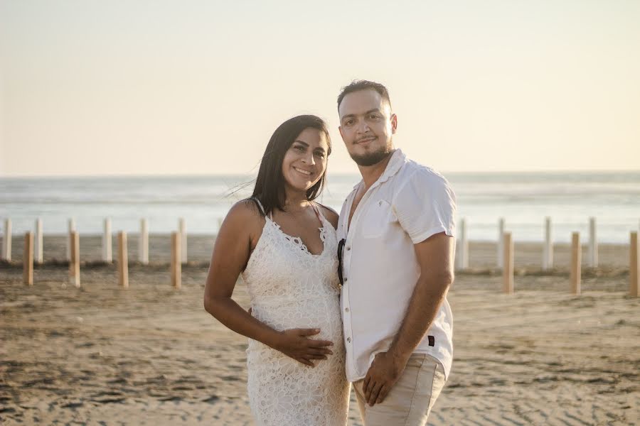 Fotografo di matrimoni Nathalie Jimenez (nathaliemich). Foto del 25 gennaio 2022