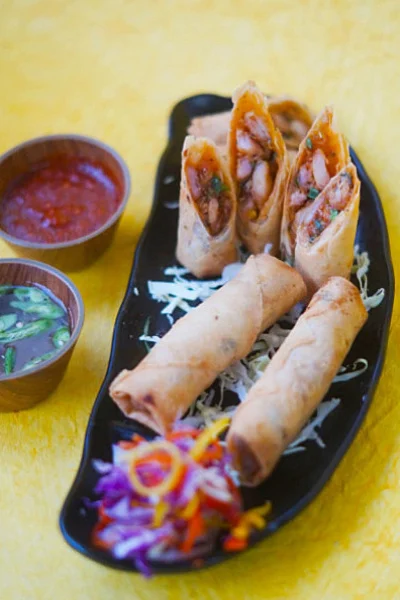 Tender Chicken Spring Rolls [5 Pcs]