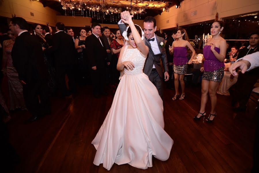 Fotógrafo de bodas Lauren Wille Arzabe (laurenwillea). Foto del 20 de febrero 2018