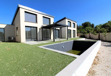 Villa with pool and terrace 2