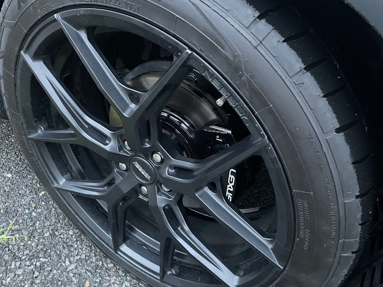 M4 クーペの日曜日の大人の休日・車弄り締めの撮影タイム・海岸線に関するカスタム事例の投稿画像5枚目