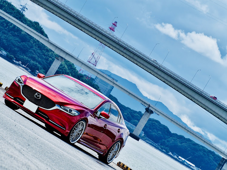 アテンザの望遠レンズたのしい・洗車・車検に向けて・坂埠頭・ヌルテカボディに関するカスタム事例の投稿画像3枚目