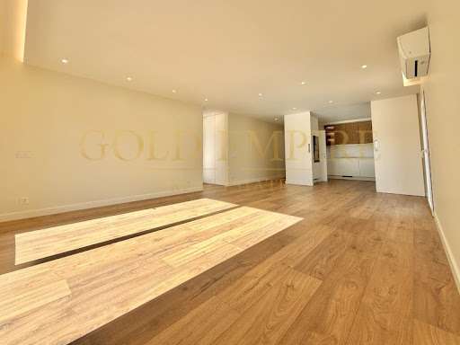 Apartment with terrace 1